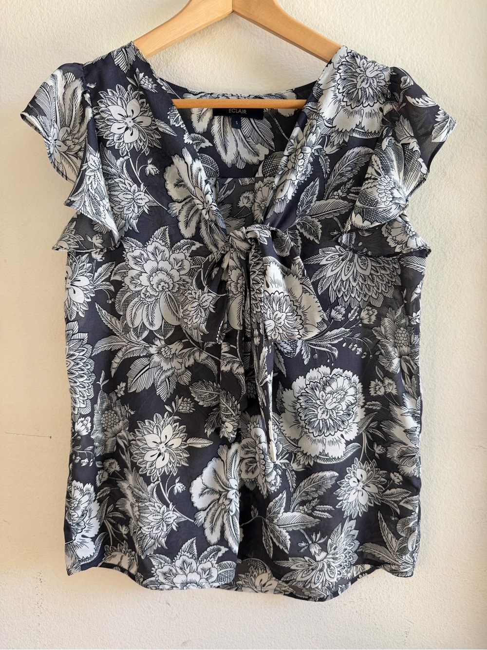Eclair Black & Gray Floral Tie-Neck Sleeveless Top